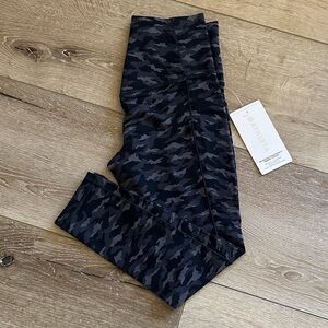 Athleta NWT Salutation Stash Pocket 7/8 Tight Black Camo Leggings